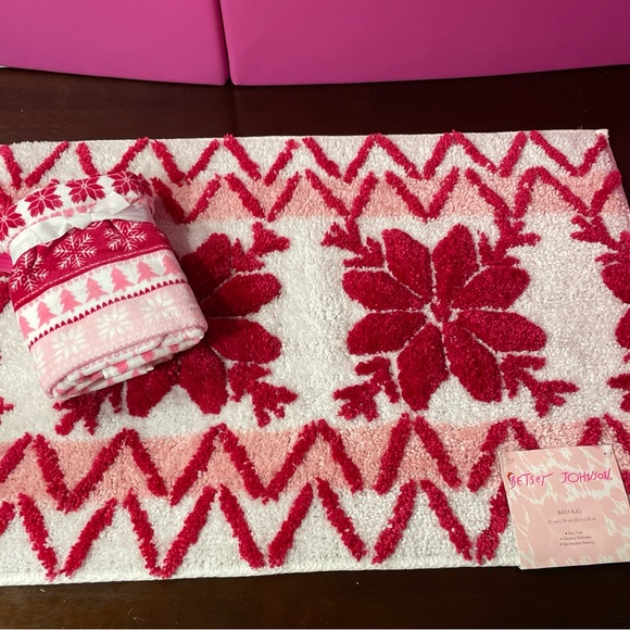Betsey Johnson snowflake bathroom set - Picture 1 of 8
